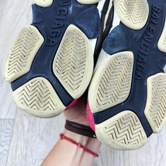 Pre-Owned Balenciaga Triple S Sneakers - White/Red/Black, Size 35 - Picture 6 of 9